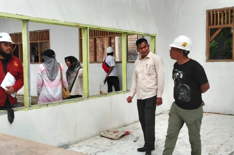 Kepala Madrasah Dampingi PUPR, Pastikan Rehab Gedung MTsN 2 KOTA LHOKSEUMAWE Berkualitas