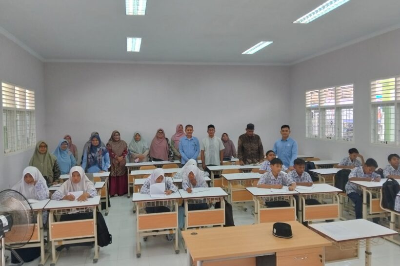 Peninjauan Lokasi Madrasah, Kegiatan Belajar di Bulan Ramadhan dan Foto Bersama